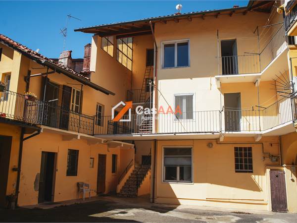 APPARTAMENTI + NEGOZIO/BOX - 83.000 € IN CENTRO